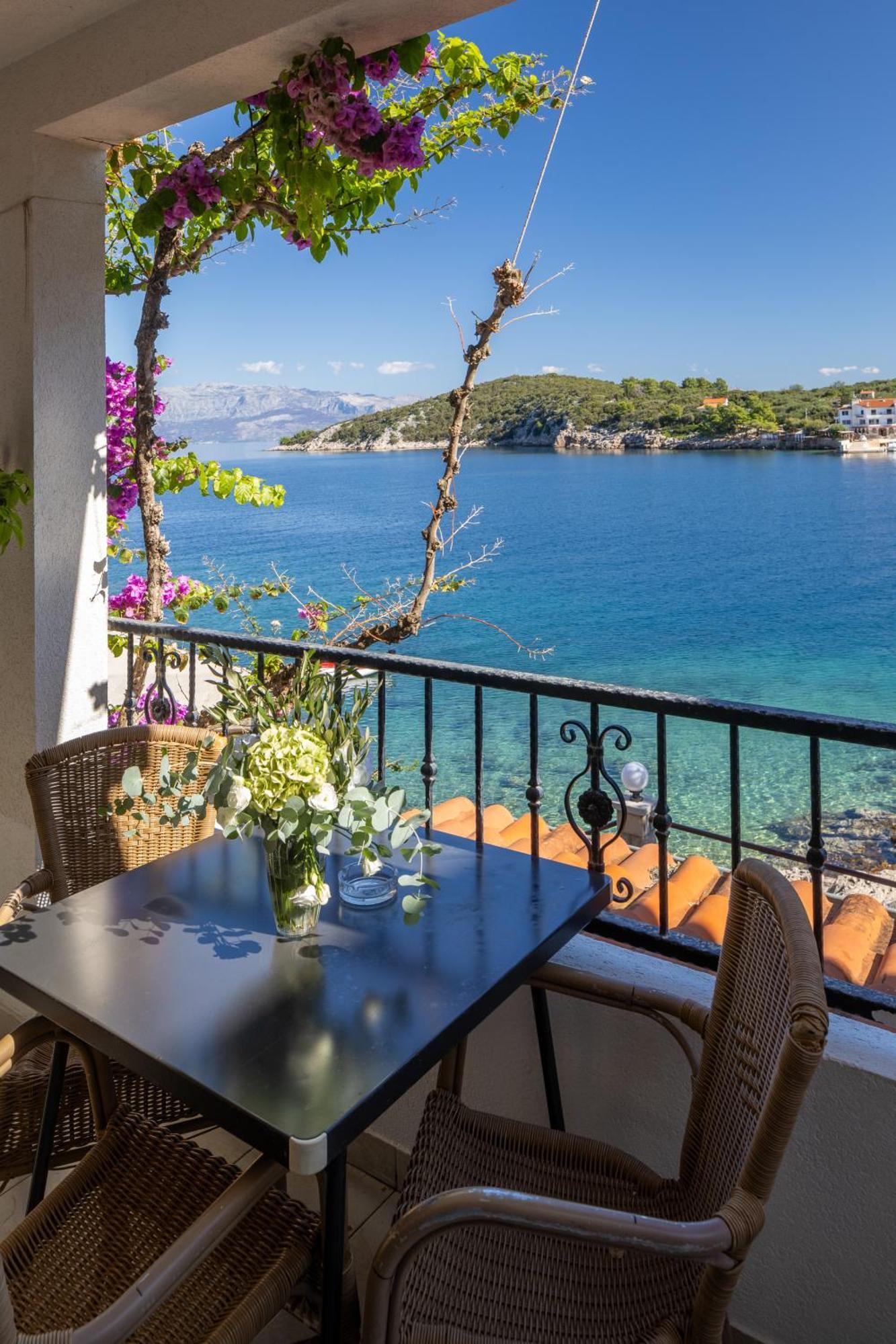 Apartmani Ruzica Zastražišće Exterior foto