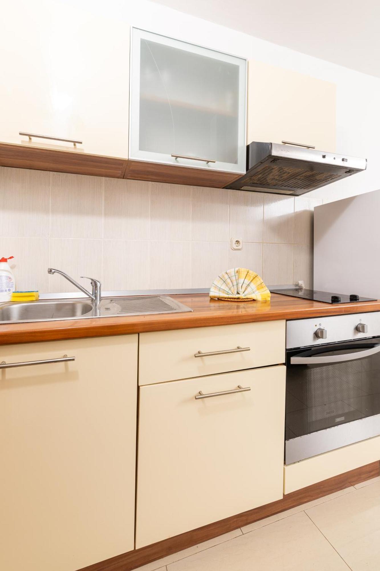 Apartmani Ruzica Zastražišće Exterior foto
