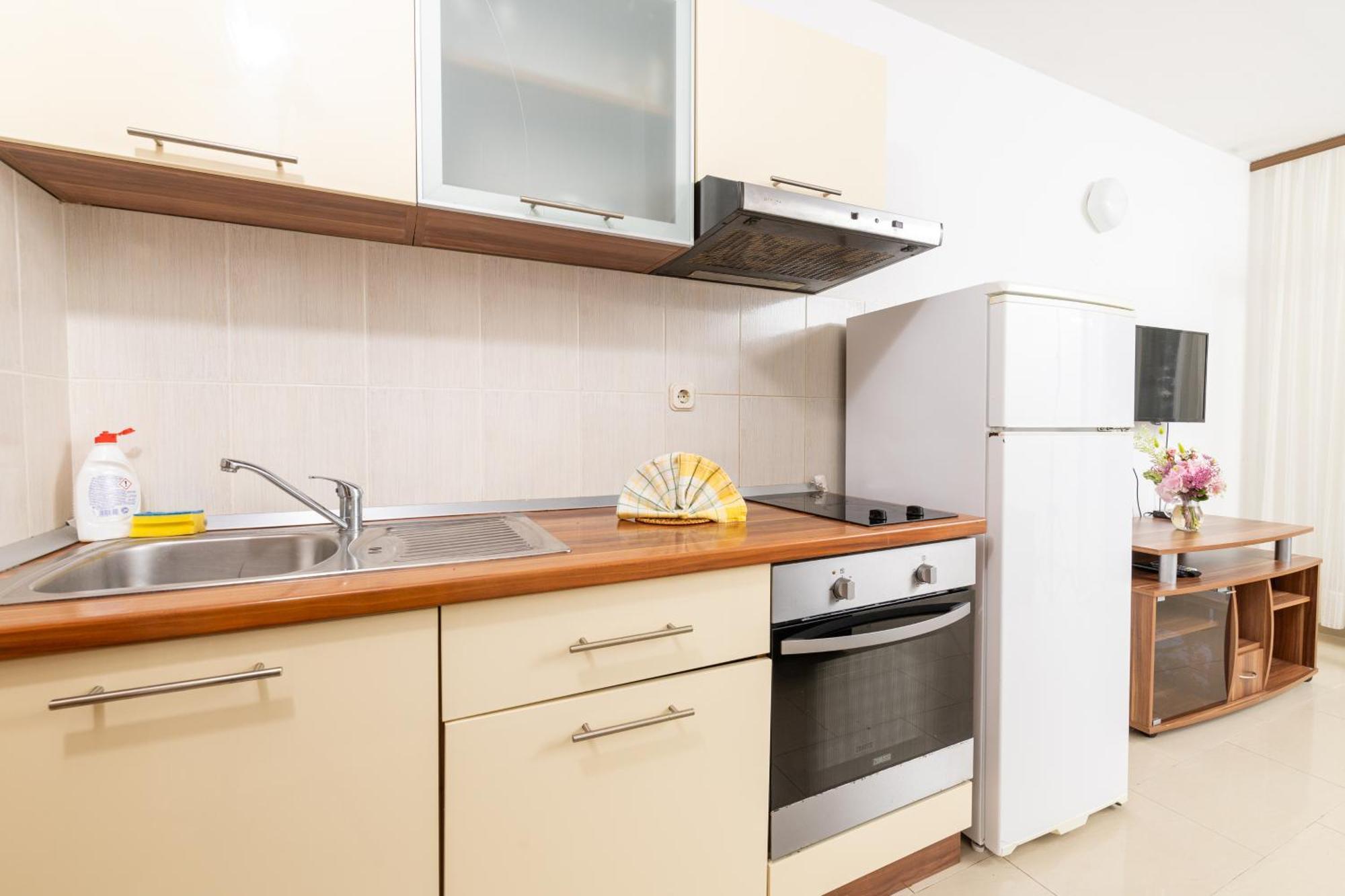 Apartmani Ruzica Zastražišće Exterior foto