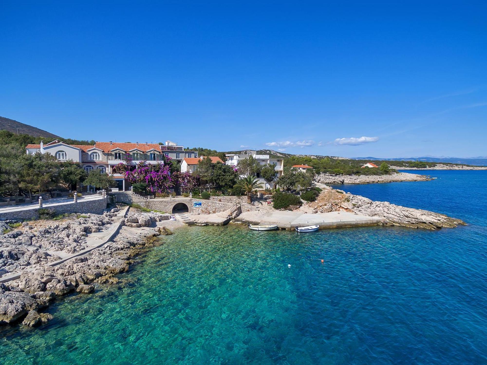 Apartmani Ruzica Zastražišće Exterior foto